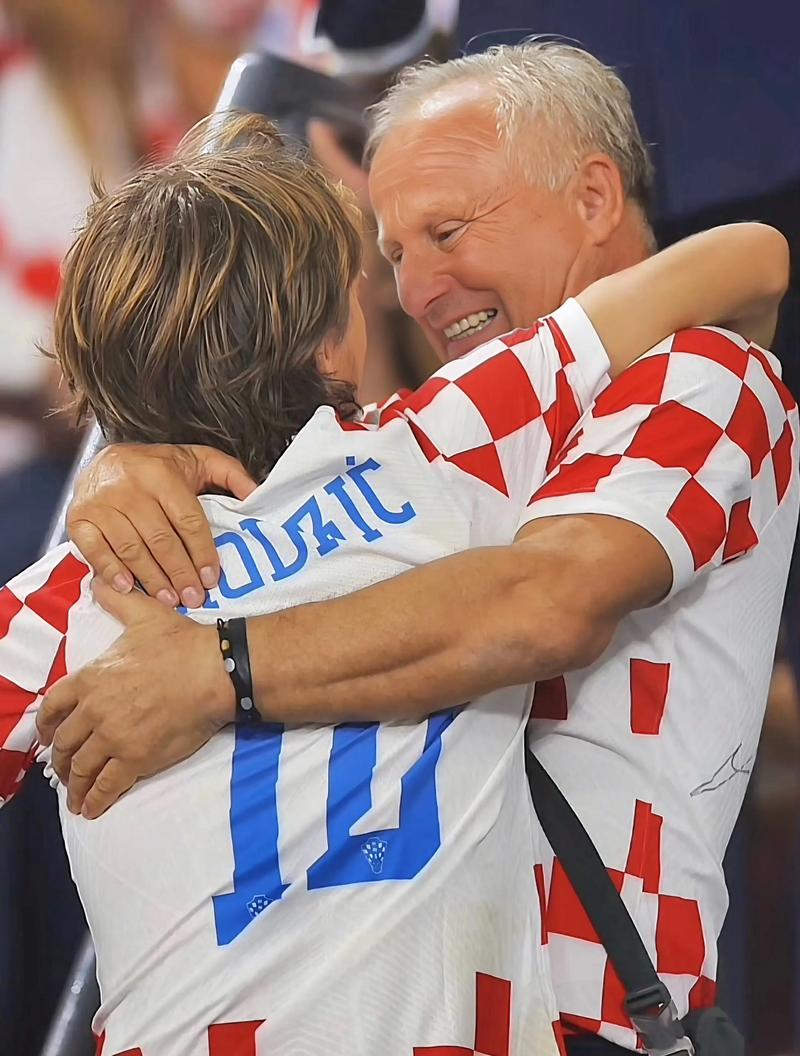 NBA：凯尔特人塔图姆砍下40分