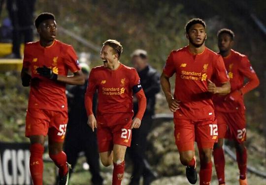 [中超]高天意头球制胜 上海申花继续领跑